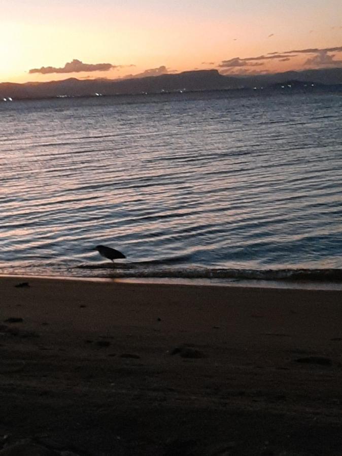 Pe Na Areia, Casa Na Praia De Frente Para O Mar Florianópolis Exterior foto